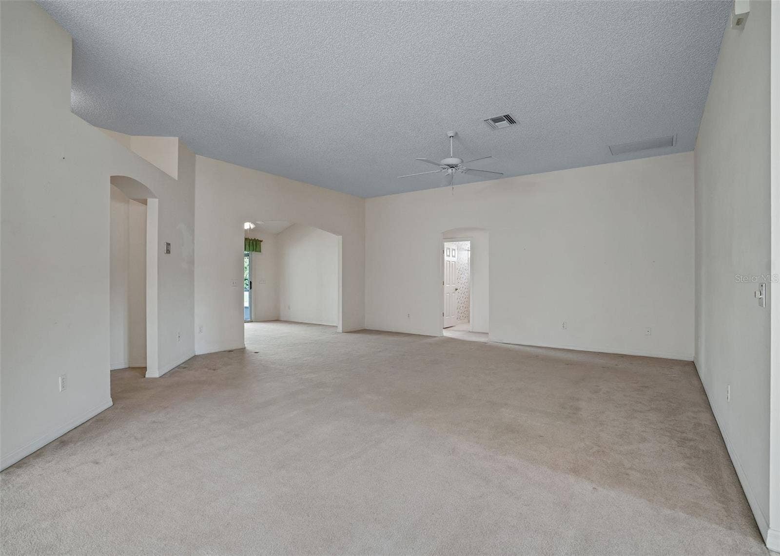 930 RAMOS DRIVE, The Villages, FL 32159 930 RAMOS DRIVE, The Villages, FL 32159