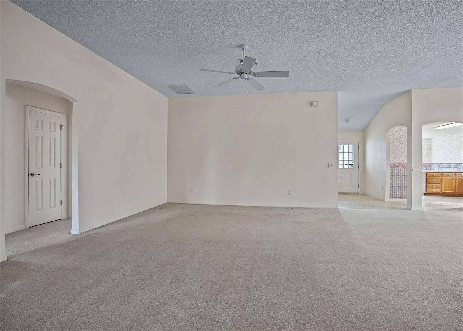 930 RAMOS DRIVE, The Villages, FL 32159 930 RAMOS DRIVE, The Villages, FL 32159