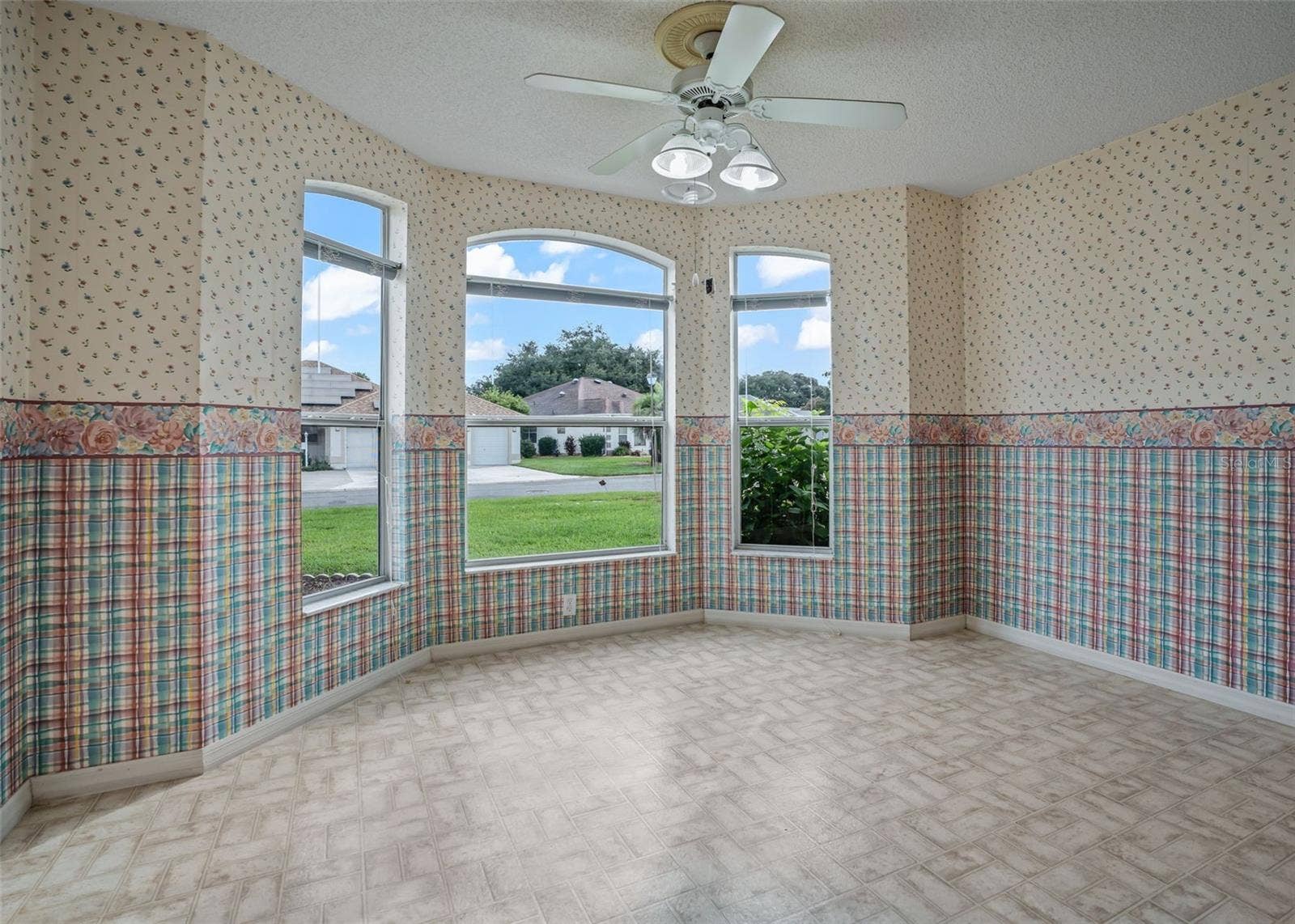 930 RAMOS DRIVE, The Villages, FL 32159 930 RAMOS DRIVE, The Villages, FL 32159