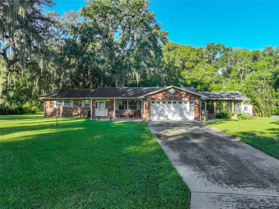 Property photo for 35933 CLEAR LAKE CIRCLE, Eustis, FL