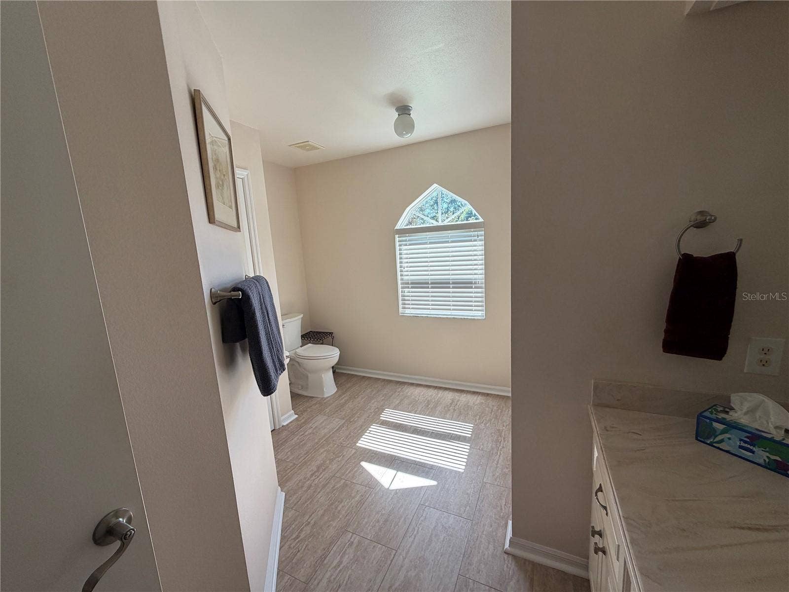 5641 LAVER STREET, Leesburg, FL 34748 Mstr Bath