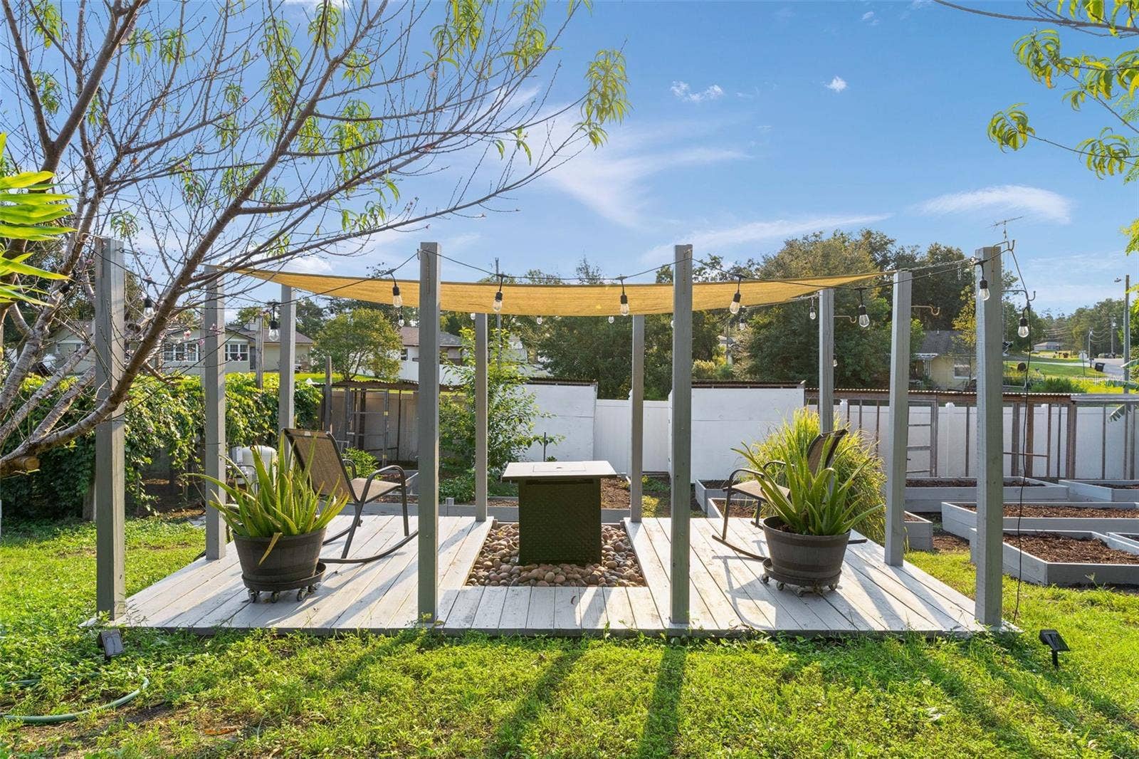 15987 SW 55TH AVENUE ROAD, Ocala, FL 34473 FOCAL POINT OF BACKYARD!