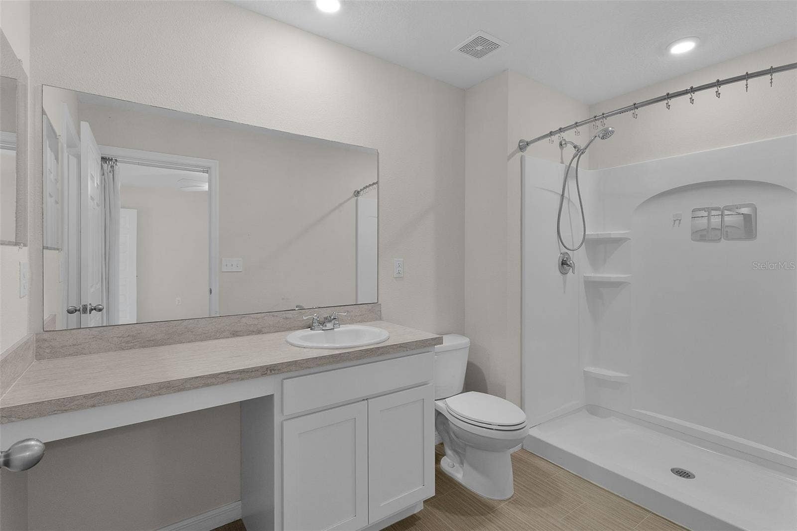 15987 SW 55TH AVENUE ROAD, Ocala, FL 34473 PRIMARY BATHROOM