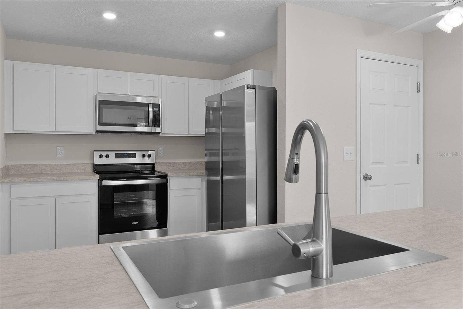 15987 SW 55TH AVENUE ROAD, Ocala, FL 34473 STAINLESS STEEL APPLIANCES