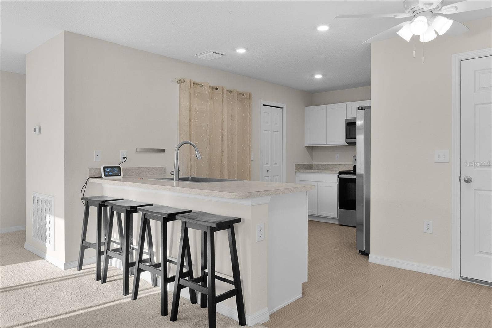 15987 SW 55TH AVENUE ROAD, Ocala, FL 34473 OPEN KITCHEN TO LIVING ROOM