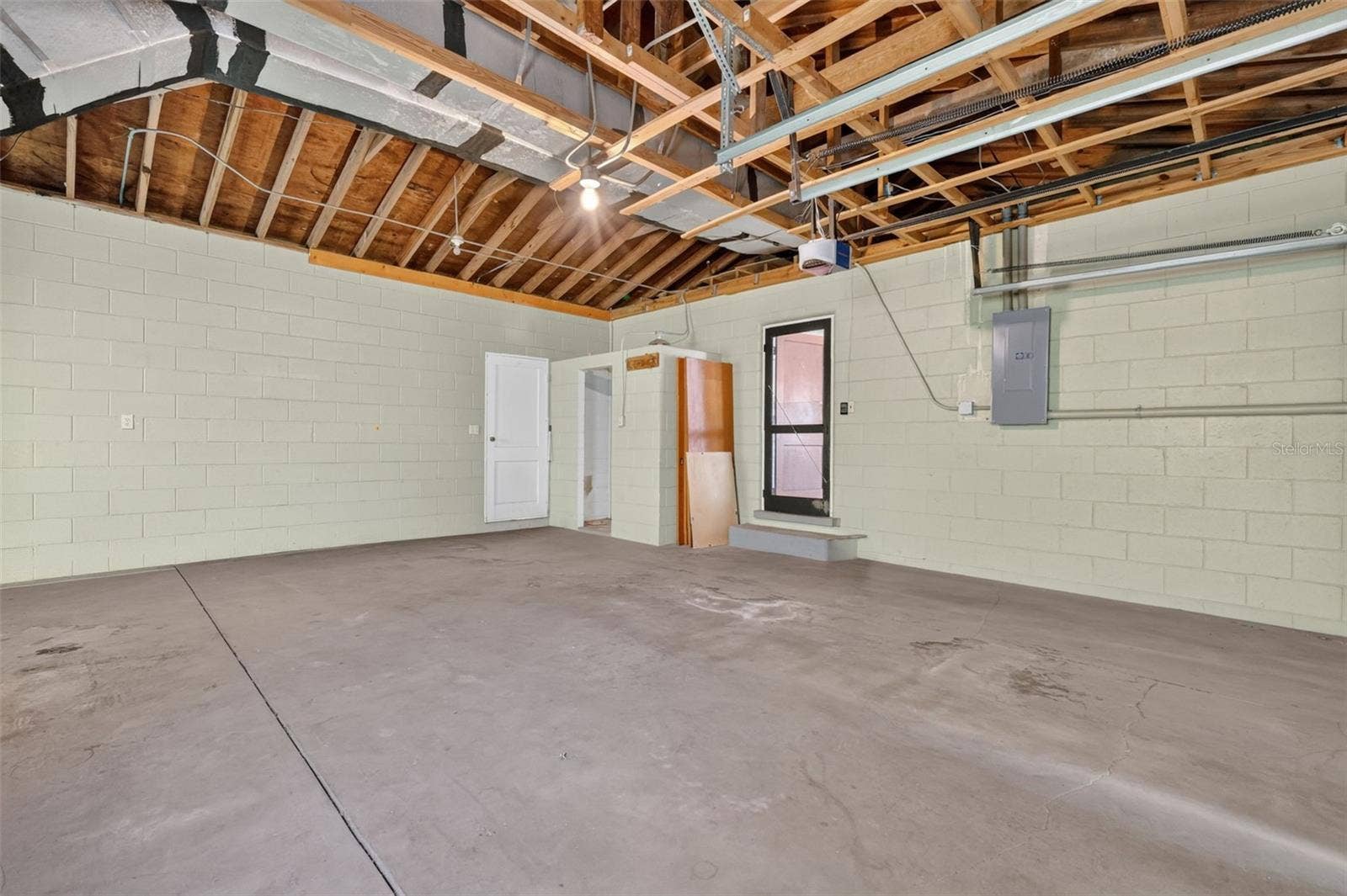 2 car oversized garage