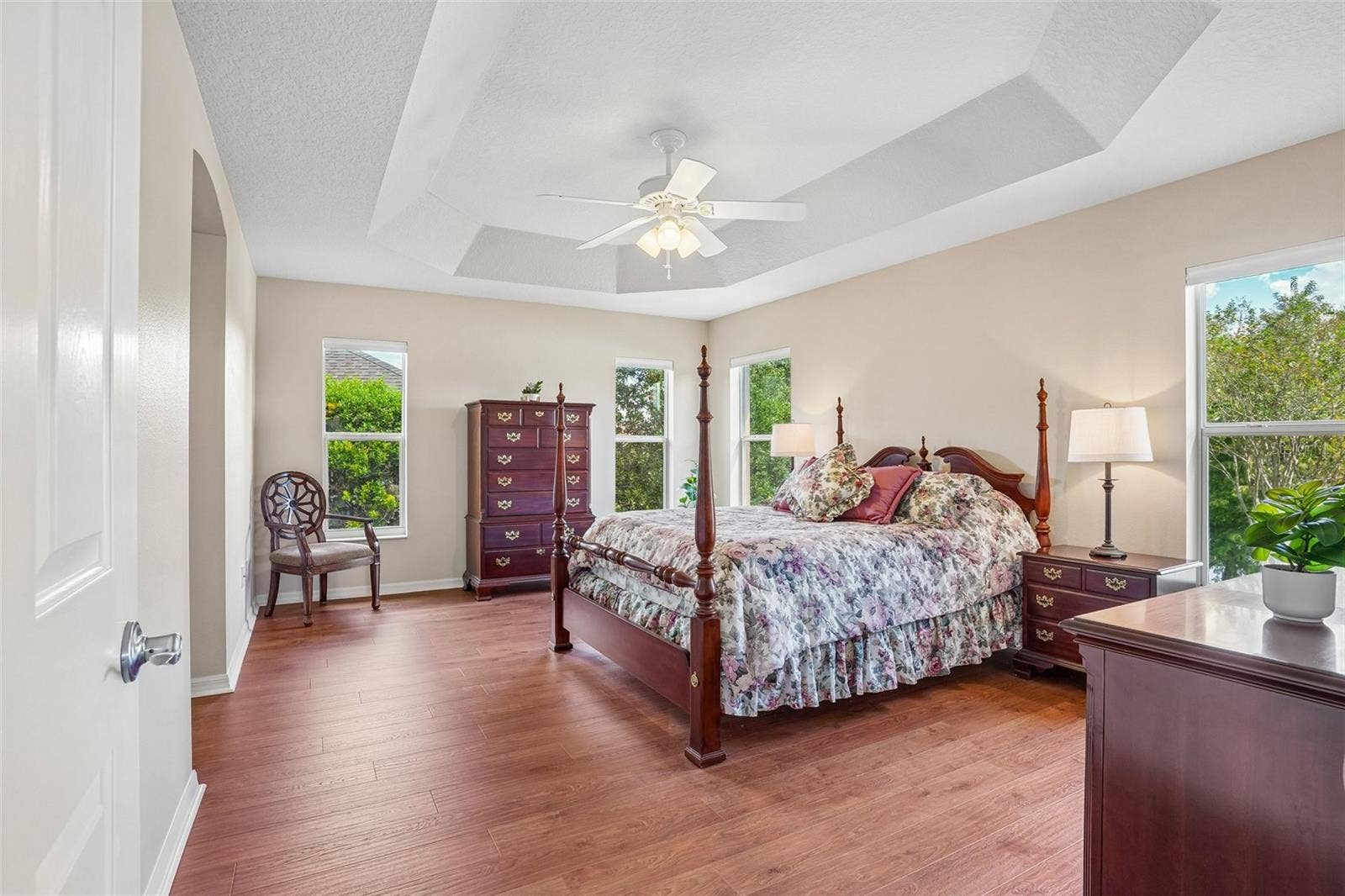 494 ARBELLA LOOP, The Villages, FL 32162 Primary Bedroom with Tray Ceiling