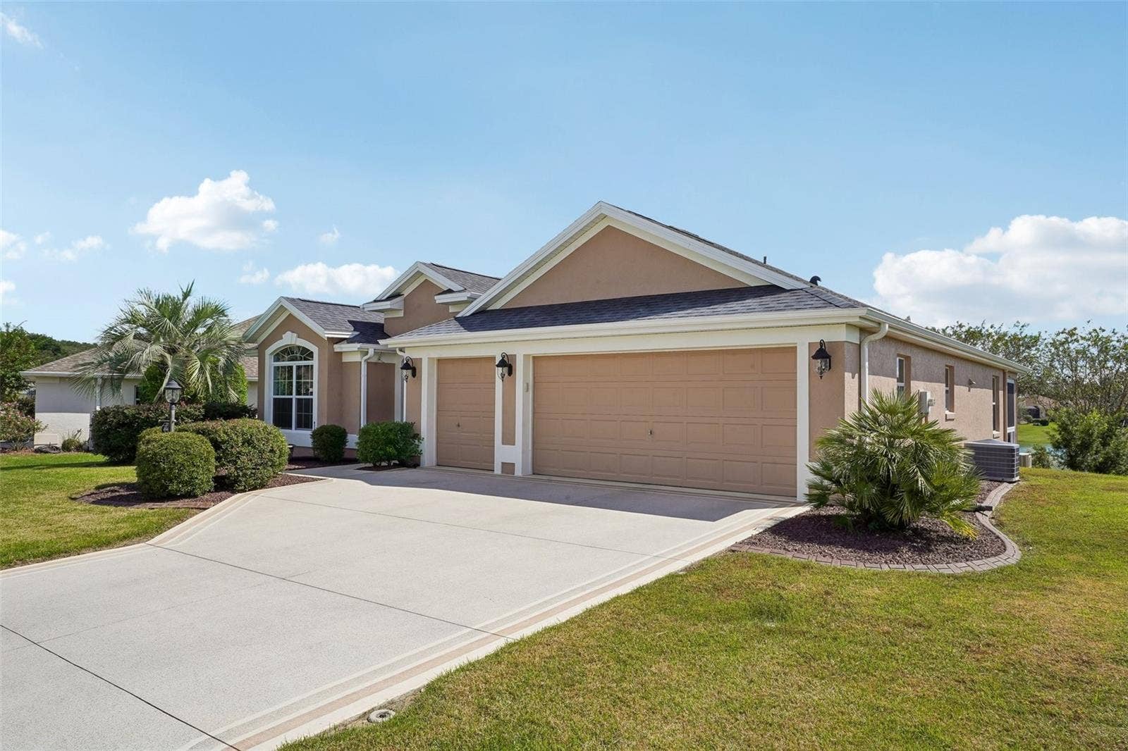 494 ARBELLA LOOP, The Villages, FL 32162 Front Exterior