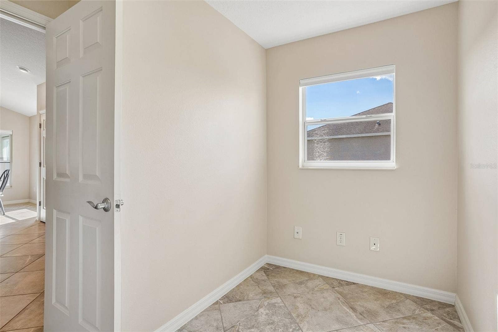494 ARBELLA LOOP, The Villages, FL 32162 Laundry Room