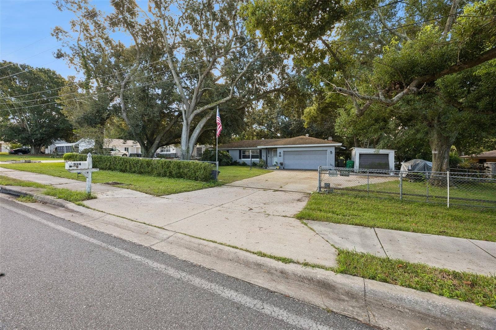 324 E FULLERS CROSS ROAD, Winter Garden, FL 34787 324 E FULLERS CROSS ROAD, Winter Garden, FL 34787