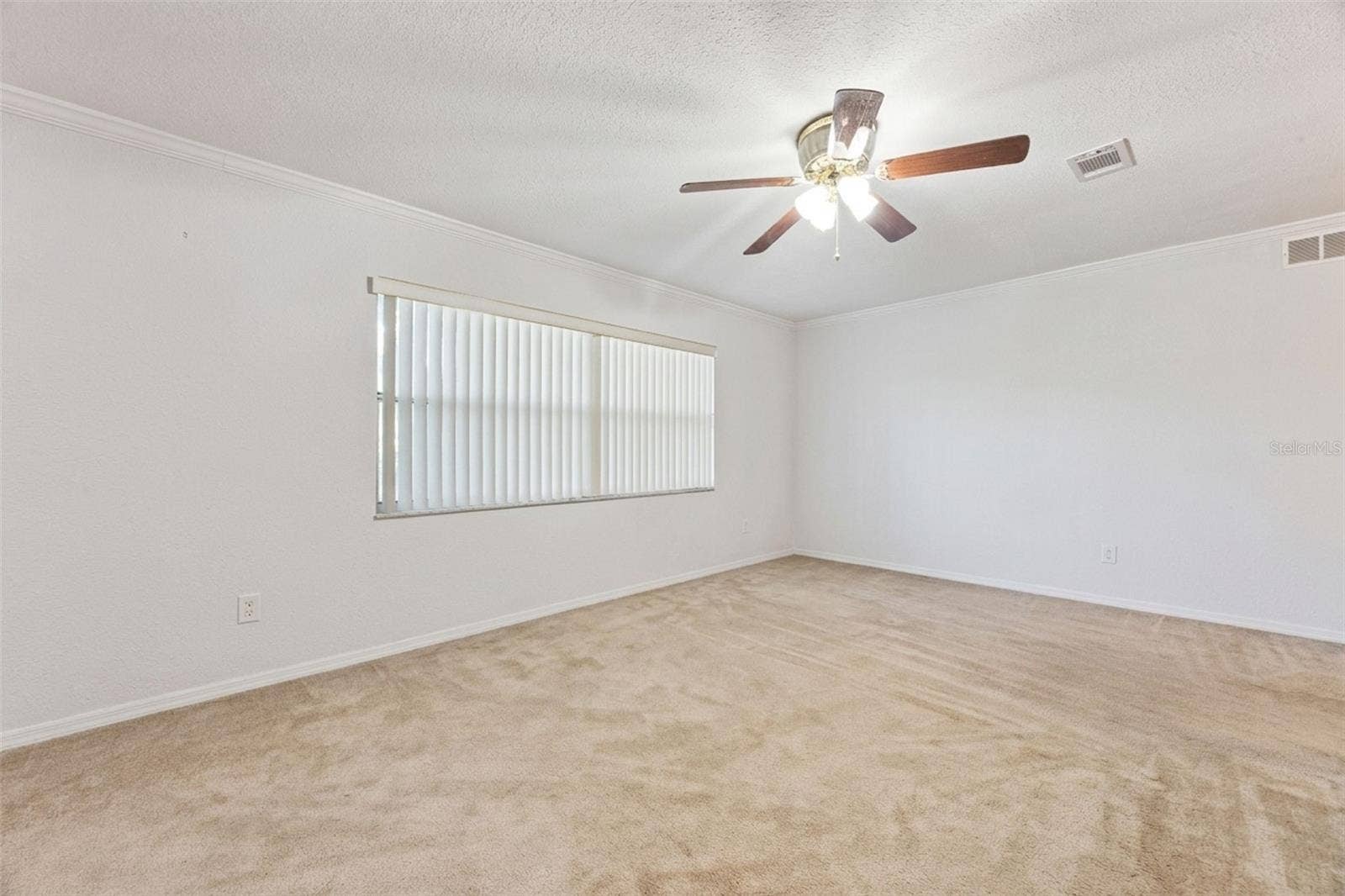 324 E FULLERS CROSS ROAD, Winter Garden, FL 34787 Living Room