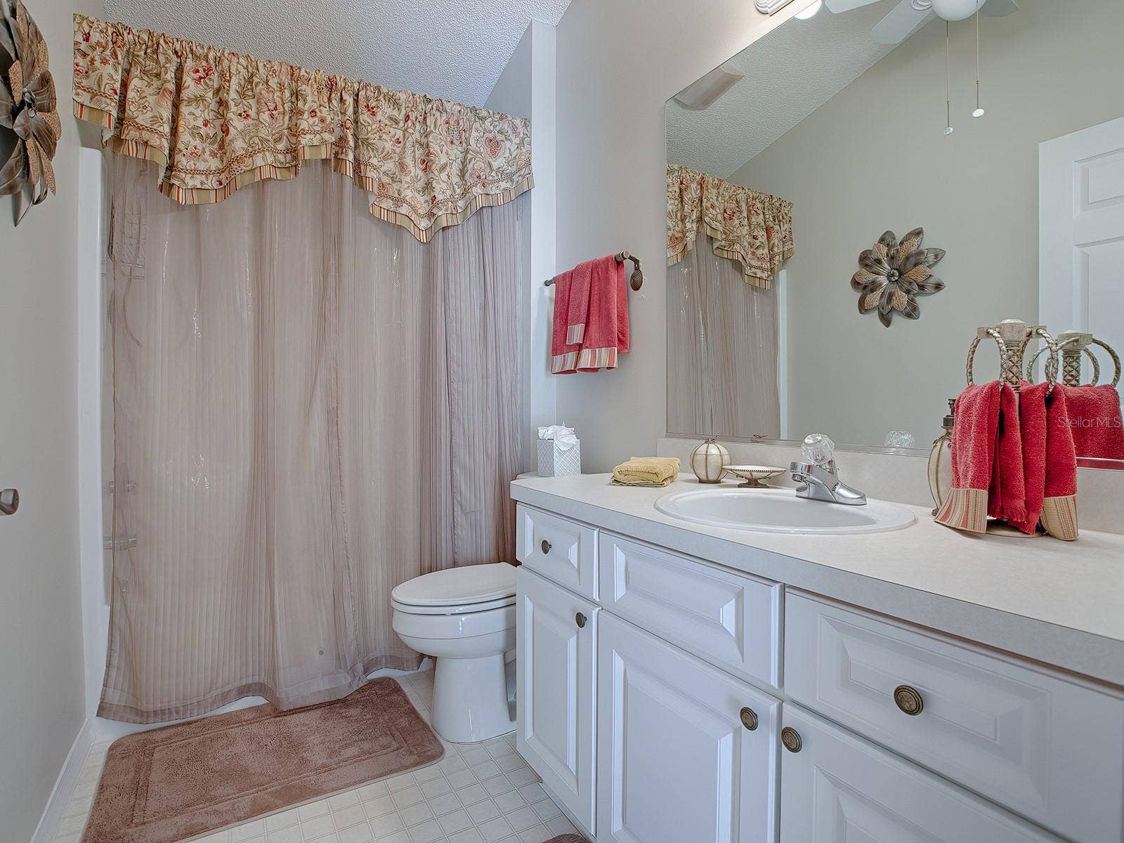 1129 SANTA CRUZ DRIVE, The Villages, FL 32162 Bathroom #2