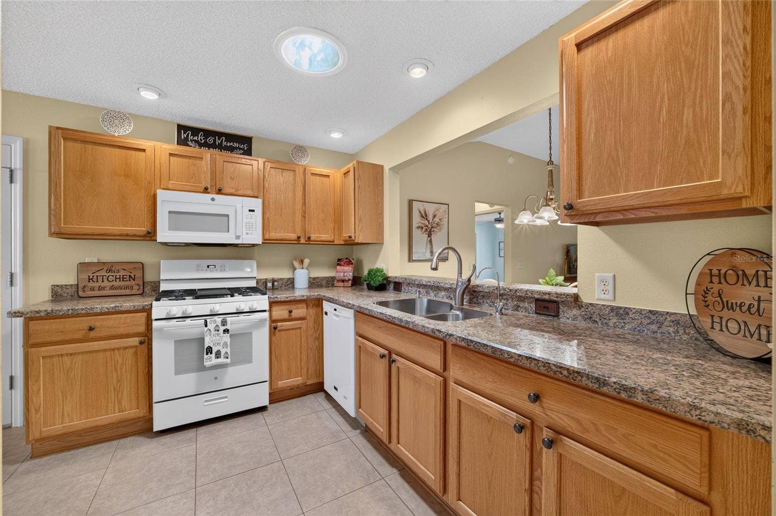 16758 SE 84TH COLERAIN CIRCLE, The Villages, FL 32162