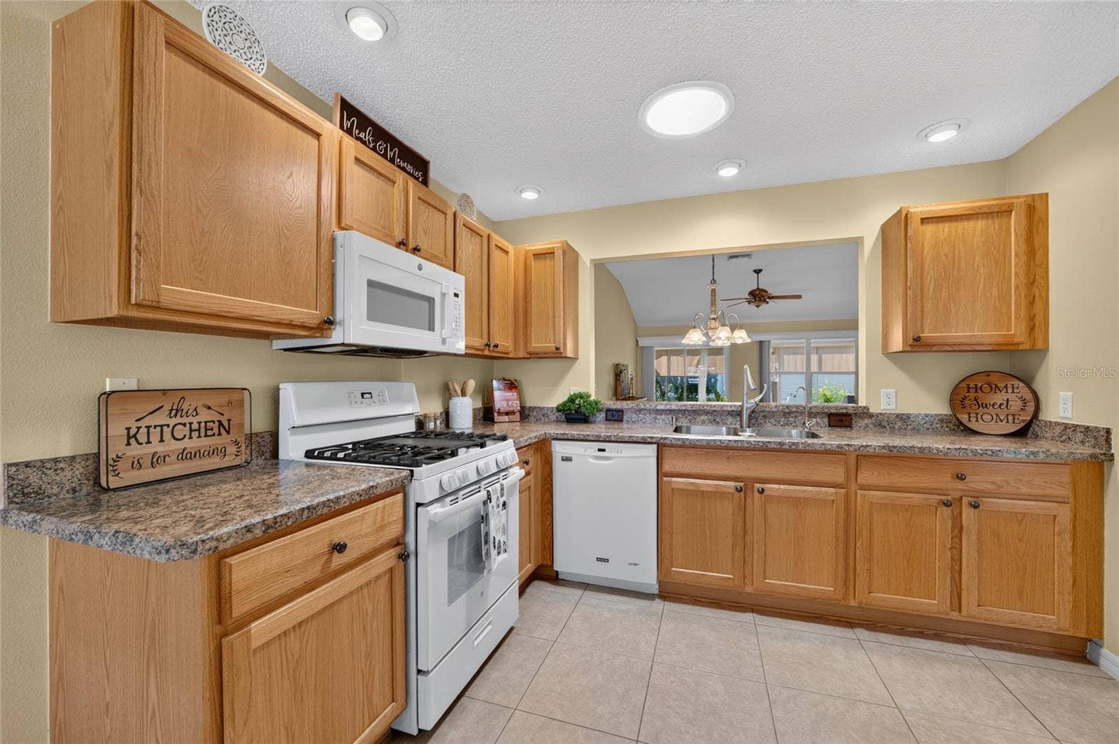 16758 SE 84TH COLERAIN CIRCLE, The Villages, FL 32162