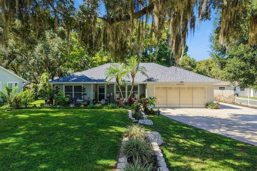 Property photo for 30749 GLENN DRIVE, Tavares, FL