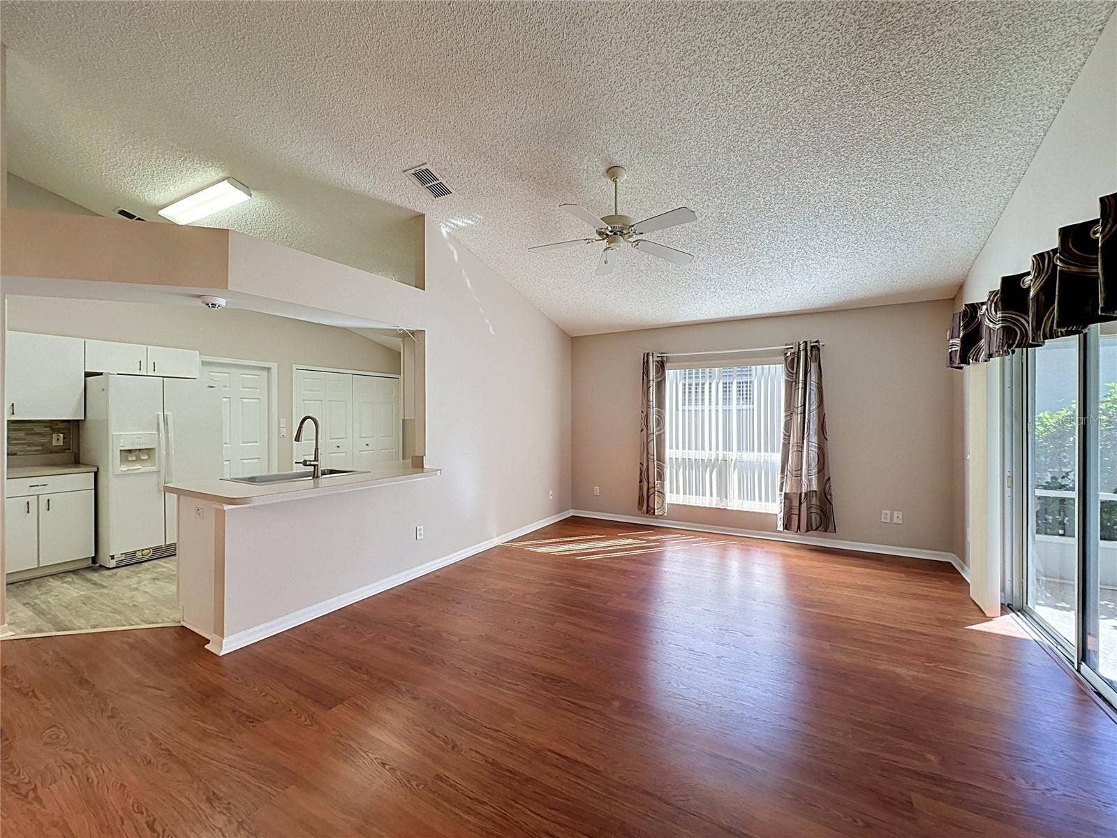 Kitchen & Living Room