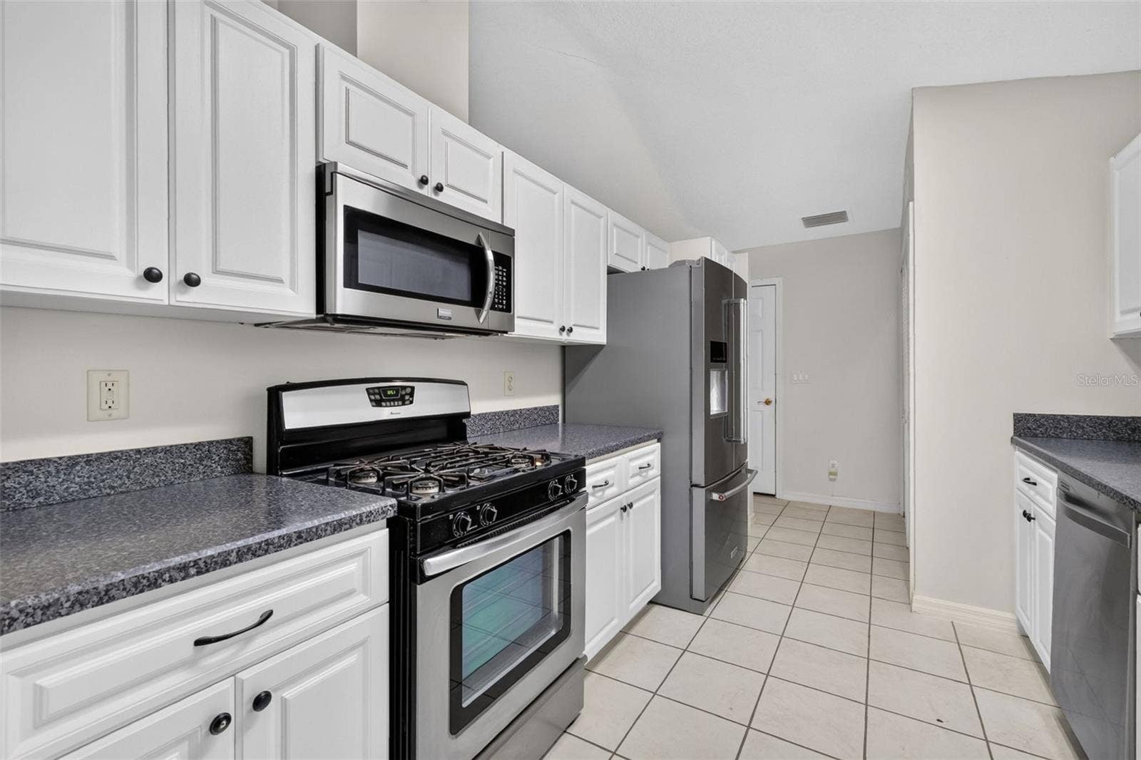6355 BERKSHIRE PASS, Leesburg, FL 34748 6355 BERKSHIRE PASS, Leesburg, FL 34748