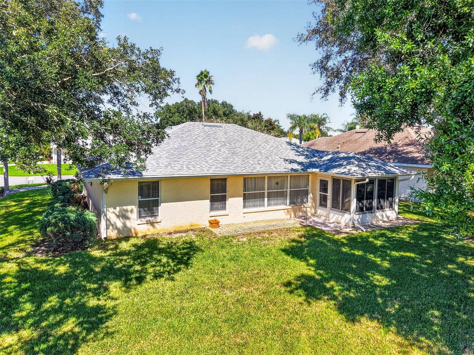 6355 BERKSHIRE PASS, Leesburg, FL 34748 6355 BERKSHIRE PASS, Leesburg, FL 34748