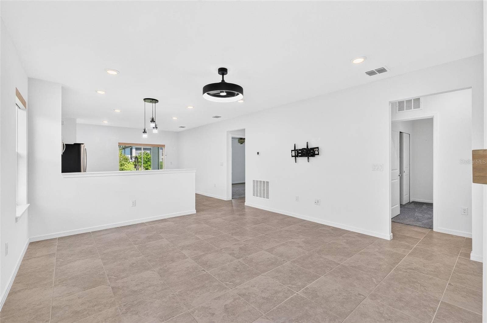 8359 SW 54TH LOOP, Ocala, FL 34481 8359 SW 54TH LOOP, Ocala, FL 34481