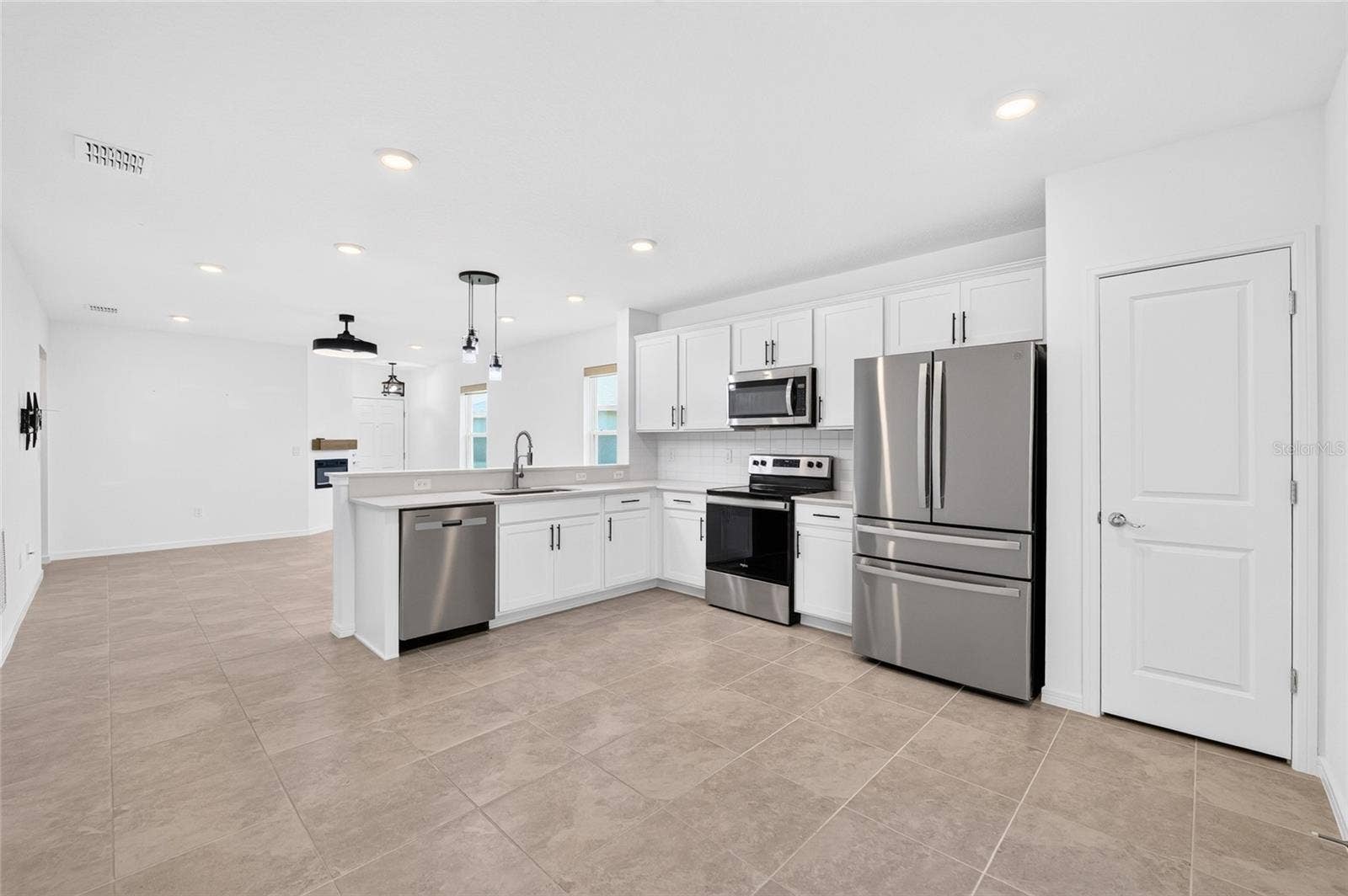 8359 SW 54TH LOOP, Ocala, FL 34481 8359 SW 54TH LOOP, Ocala, FL 34481