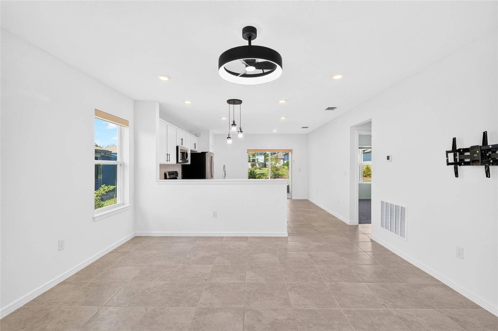 8359 SW 54TH LOOP, Ocala, FL 34481 8359 SW 54TH LOOP, Ocala, FL 34481