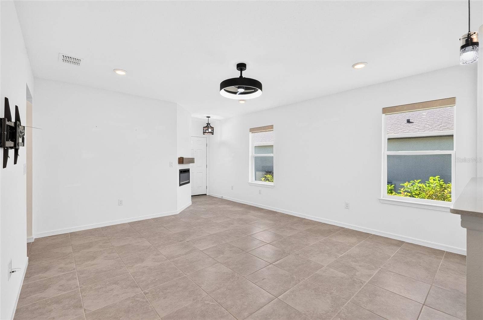 8359 SW 54TH LOOP, Ocala, FL 34481 8359 SW 54TH LOOP, Ocala, FL 34481