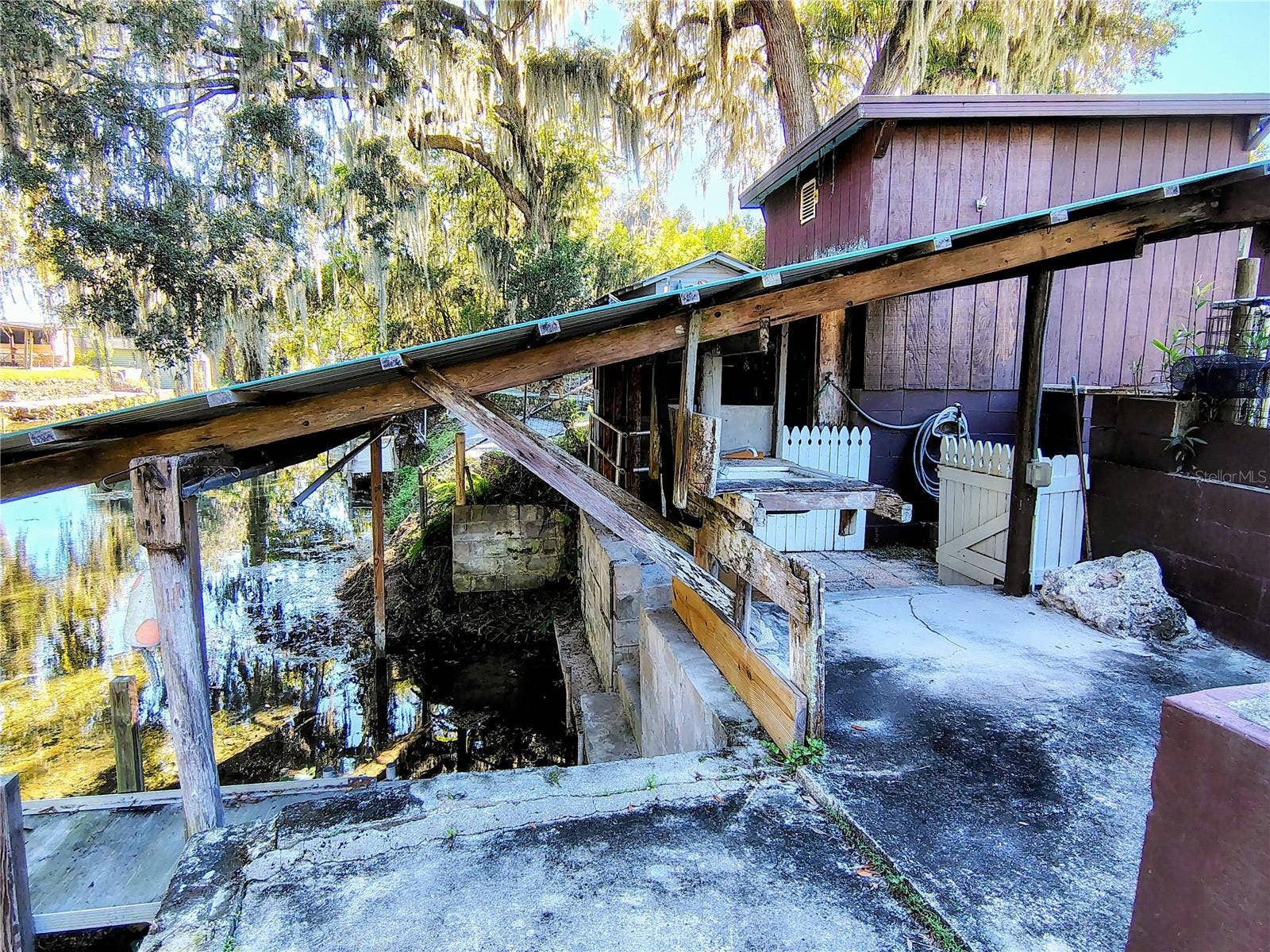 766 CR 485A, Lake Panasoffkee, FL 33538 766 CR 485A, Lake Panasoffkee, FL 33538