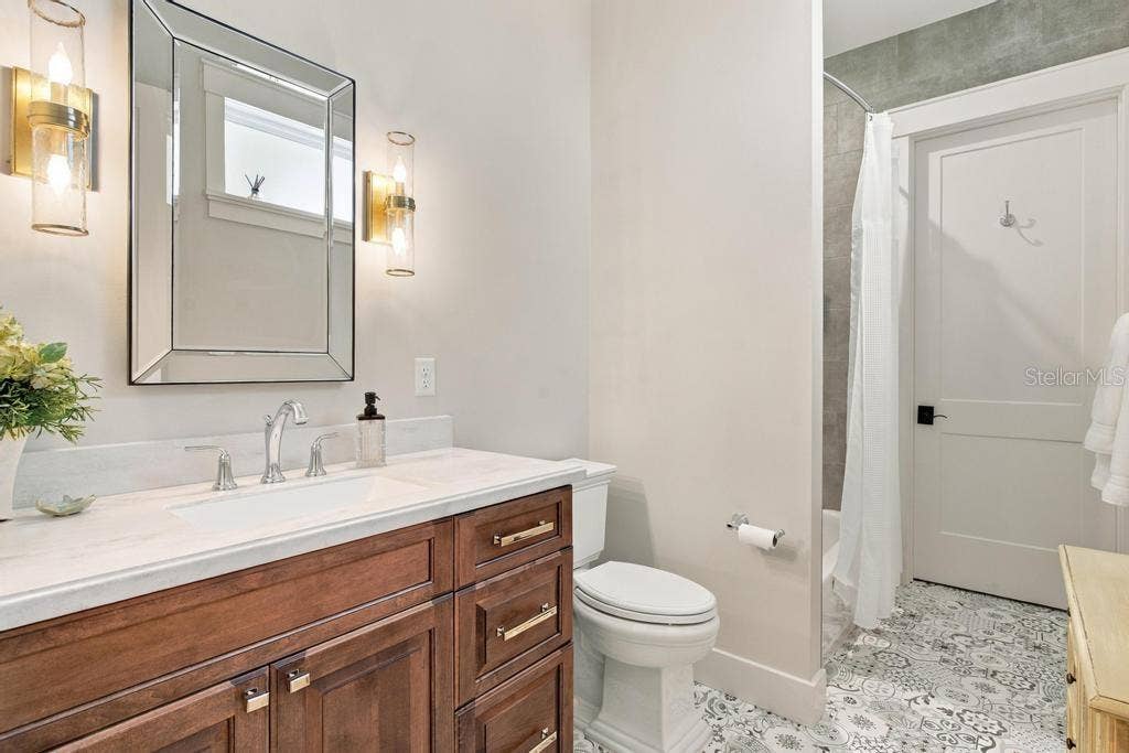 Guest "en-suite" two will love their own bathroom