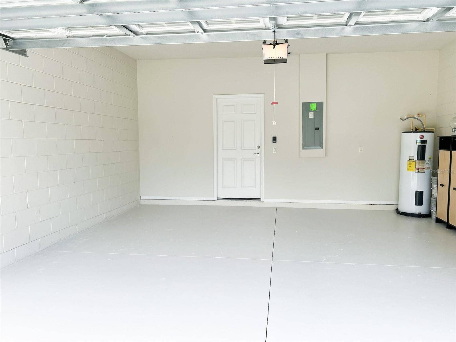 30348 LIPIZZAN TERRACE, Mount Dora, FL 32757 Two Car Garage