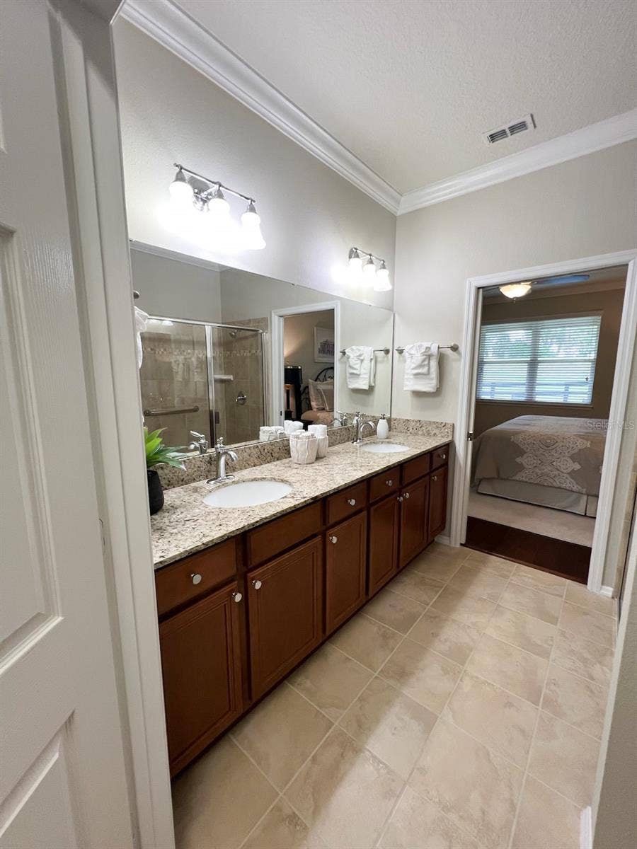 30348 LIPIZZAN TERRACE, Mount Dora, FL 32757 Primary Bath