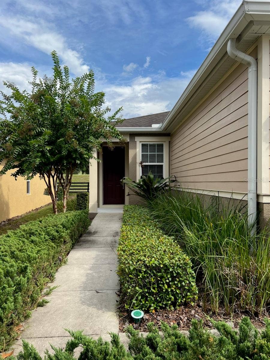 30348 LIPIZZAN TERRACE, Mount Dora, FL 32757 Front Entry