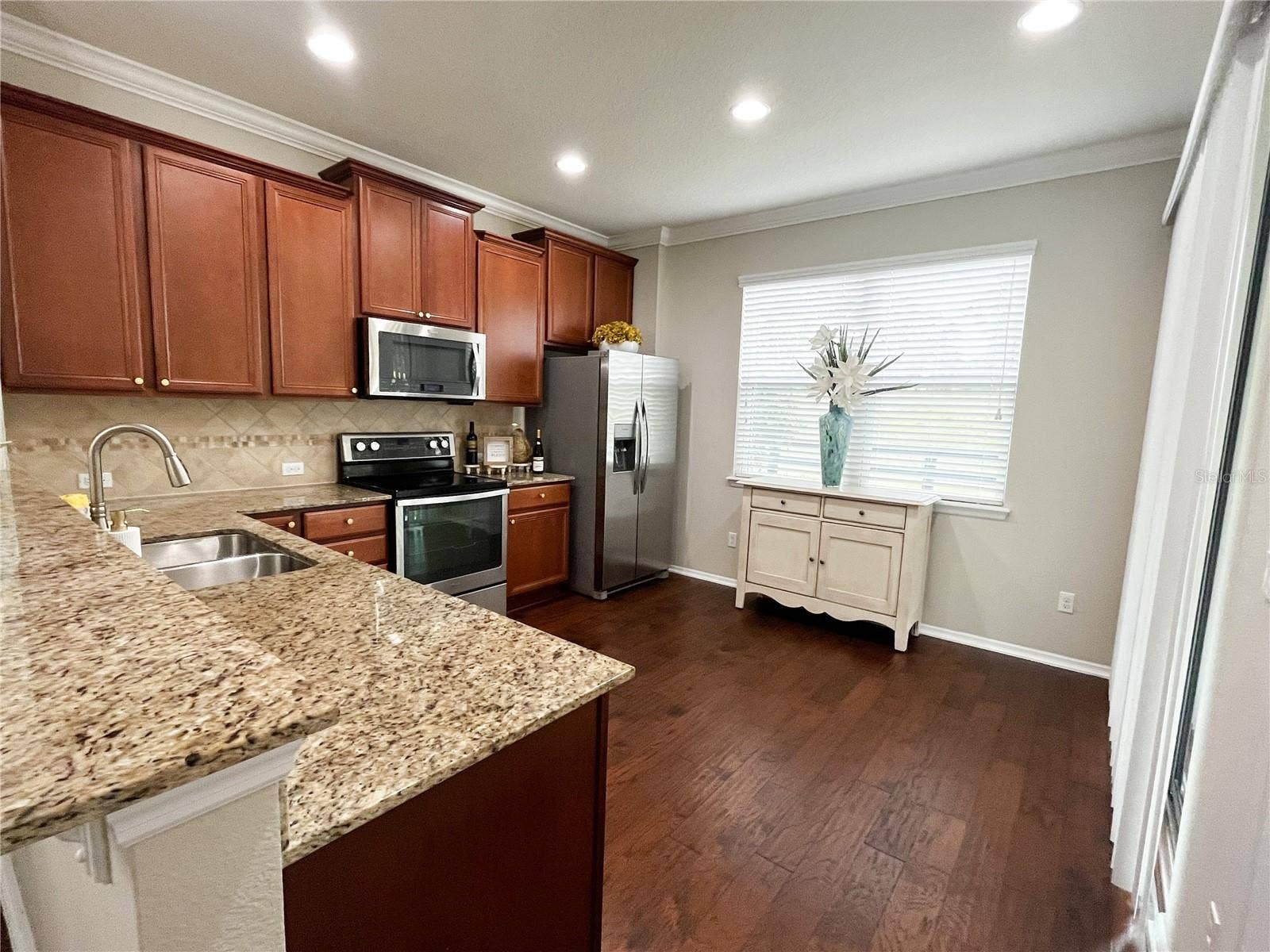 30348 LIPIZZAN TERRACE, Mount Dora, FL 32757 Kitchen