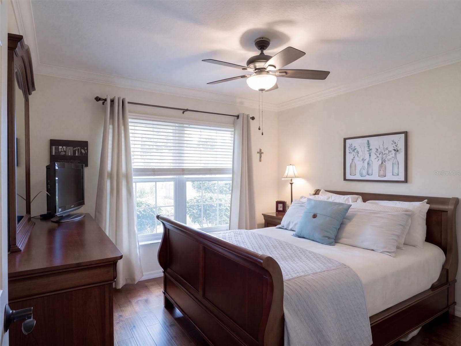 21411 ROYAL TROON DRIVE, Leesburg, FL 34748 Guests will sleep well!