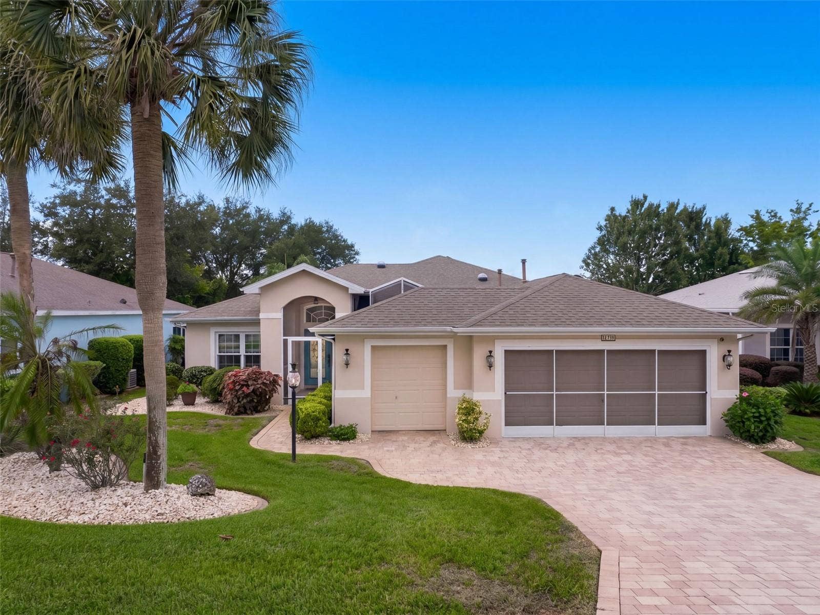 21411 ROYAL TROON DRIVE, Leesburg, FL 34748 Pavers!