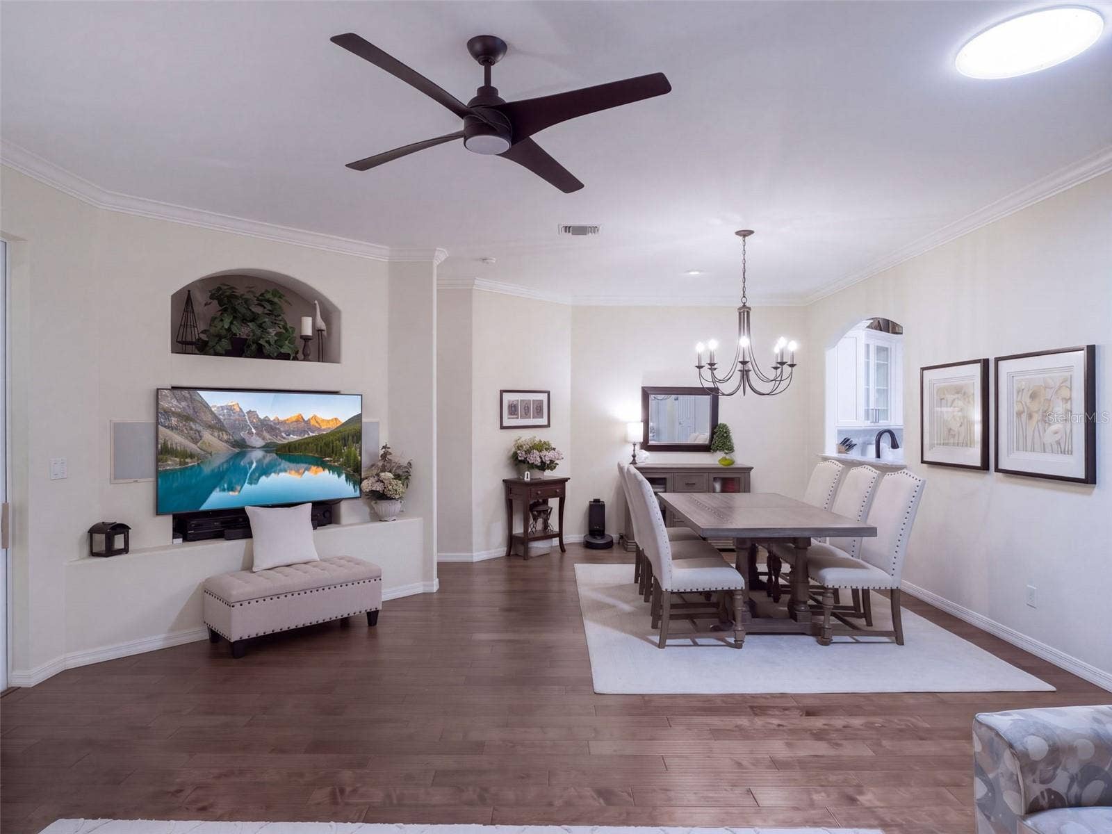 21411 ROYAL TROON DRIVE, Leesburg, FL 34748 Living Room/Dining Room