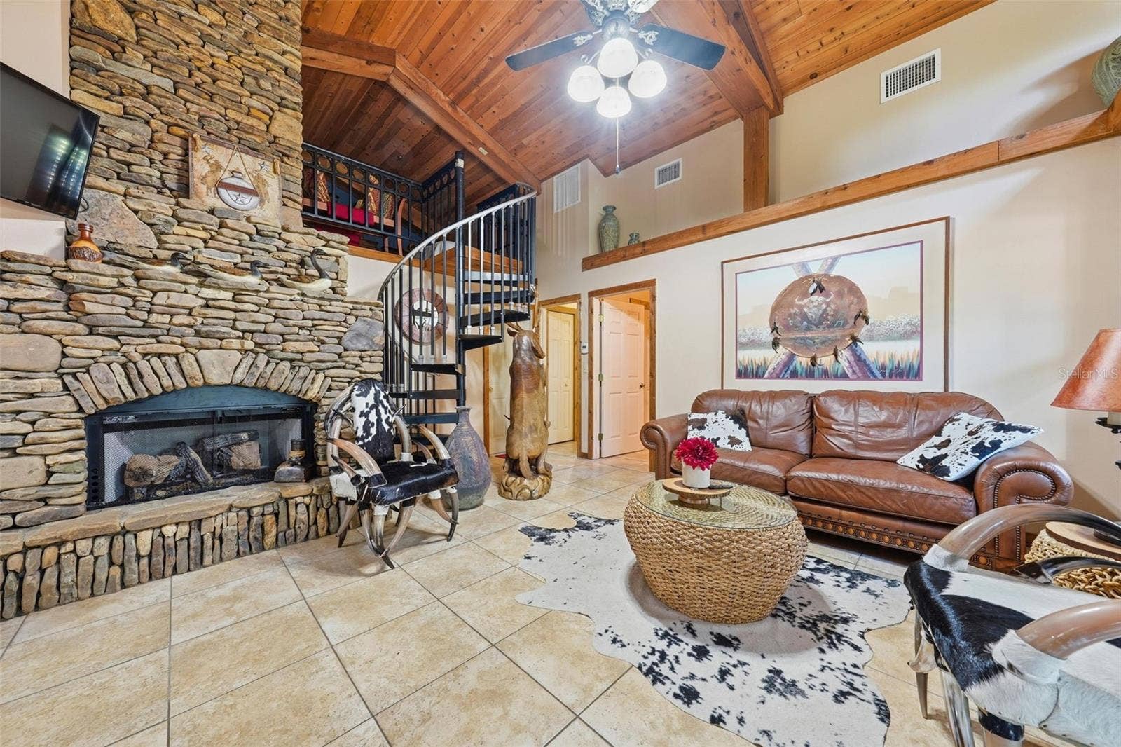 15211 VINOLA PLACE, Montverde, FL 34756 Guest house firepalce