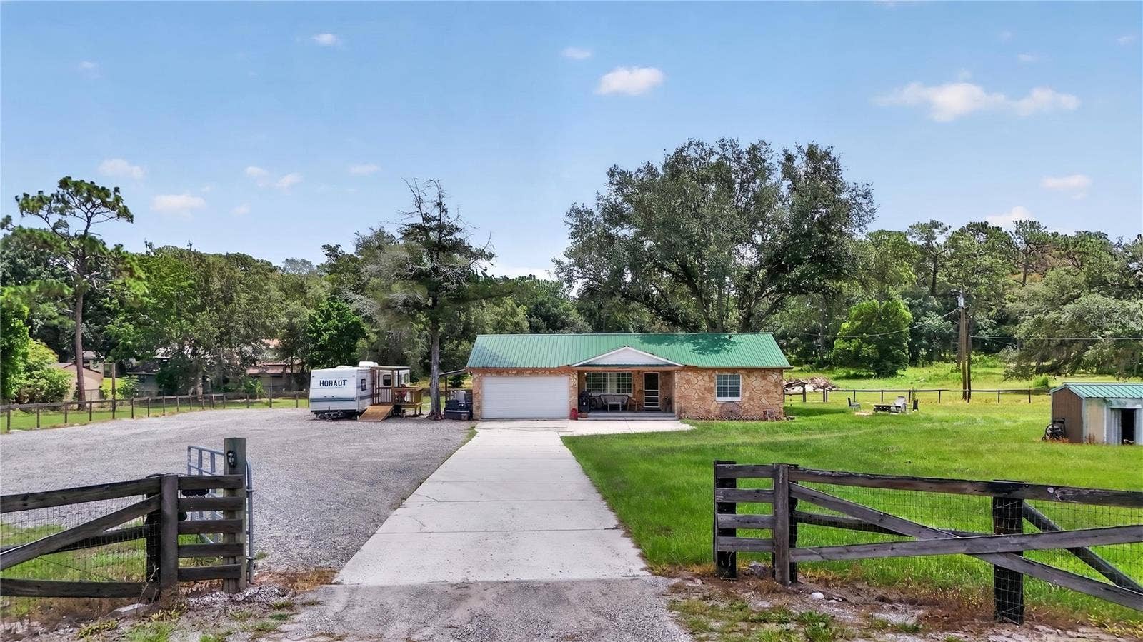 5275 MOUNT PLYMOUTH RD, Apopka, FL 32712 Entrance