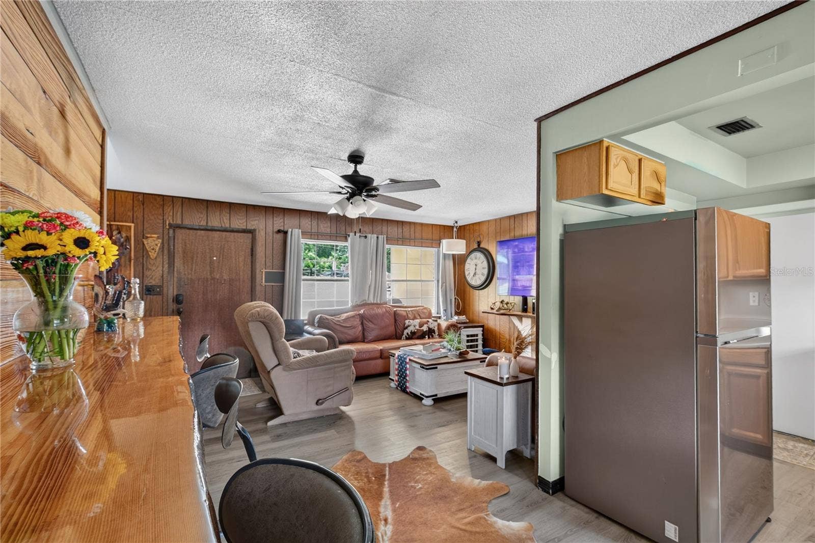 5275 MOUNT PLYMOUTH RD, Apopka, FL 32712 Bar/Dining Area
