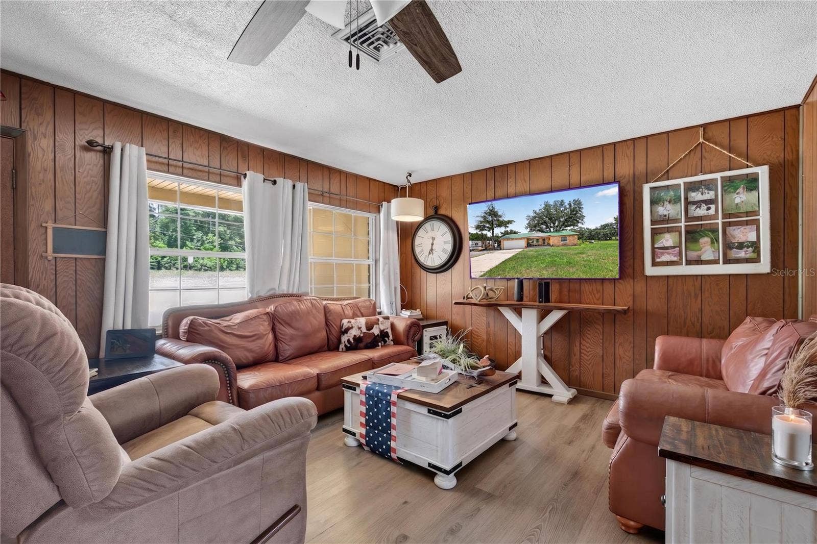 5275 MOUNT PLYMOUTH RD, Apopka, FL 32712 Living Room