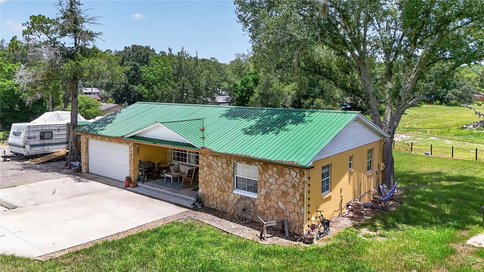 5275 MOUNT PLYMOUTH RD, Apopka, FL 32712 Front of Home
