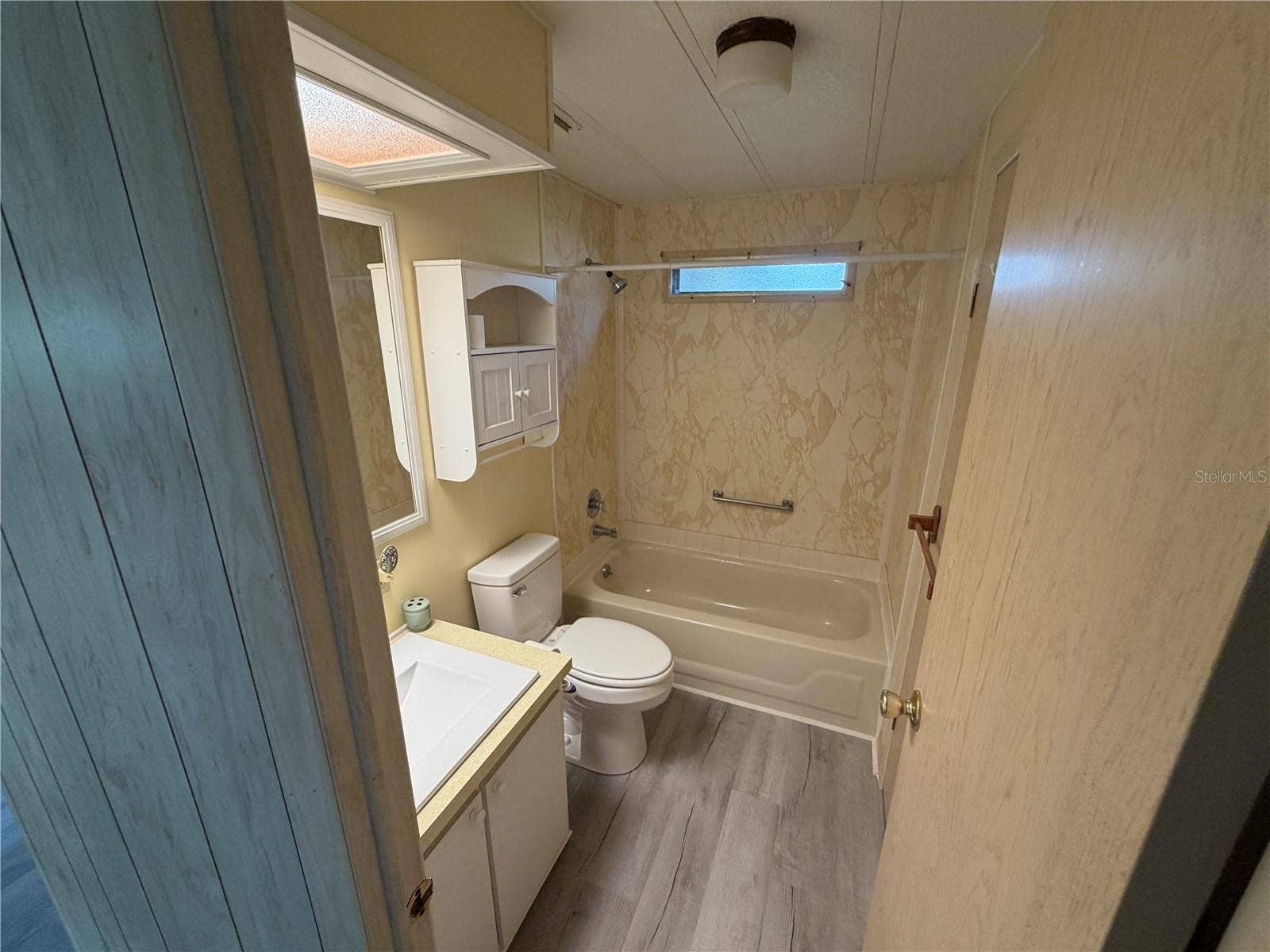 38 N BOBWHITE ROAD, Wildwood, FL 34785 2ND Bathroom 1