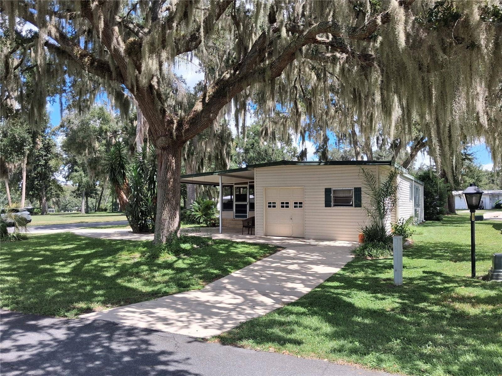 38 N BOBWHITE ROAD, Wildwood, FL 34785 38 N BOBWHITE ROAD, Wildwood, FL 34785