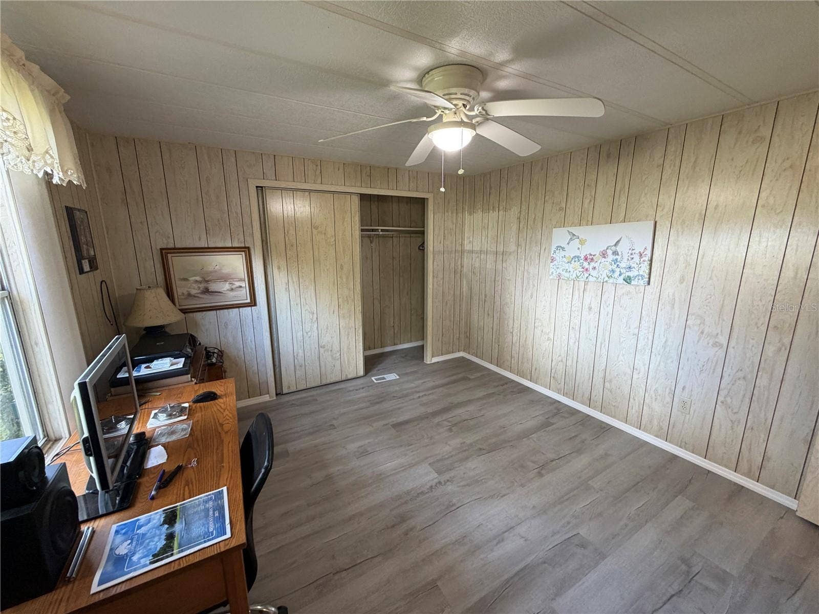 38 N BOBWHITE ROAD, Wildwood, FL 34785 Mstr Bedroom w/Desk & Scrubbed Computer 2