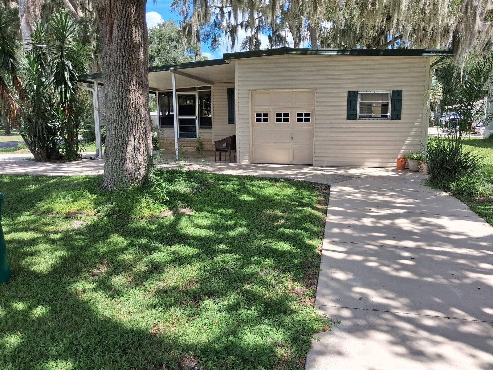 38 N BOBWHITE ROAD, Wildwood, FL 34785 38 N BOBWHITE ROAD, Wildwood, FL 34785