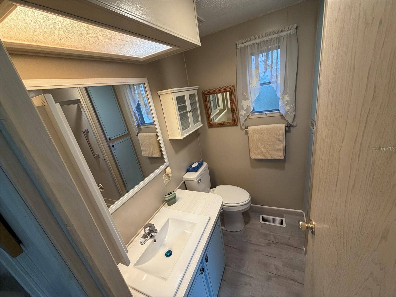 38 N BOBWHITE ROAD, Wildwood, FL 34785 2ND Bathroom 2