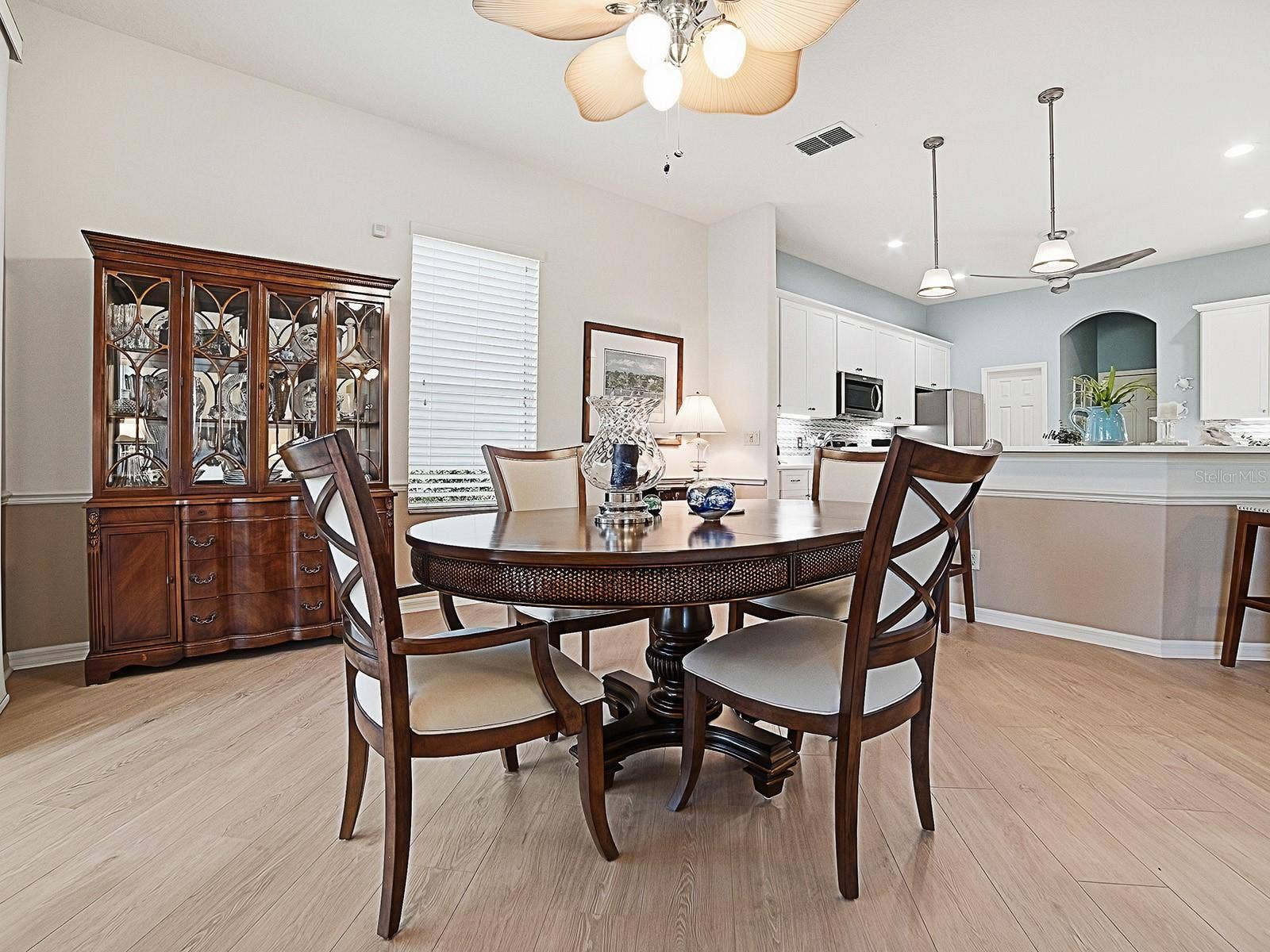 4818 SABLE RIDGE COURT, Leesburg, FL 34748 Dinning room off kitchen