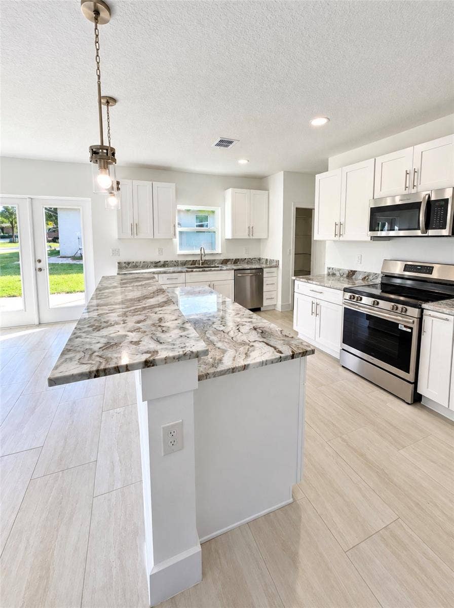 1336 DEAN AVE, Eustis, FL 32726