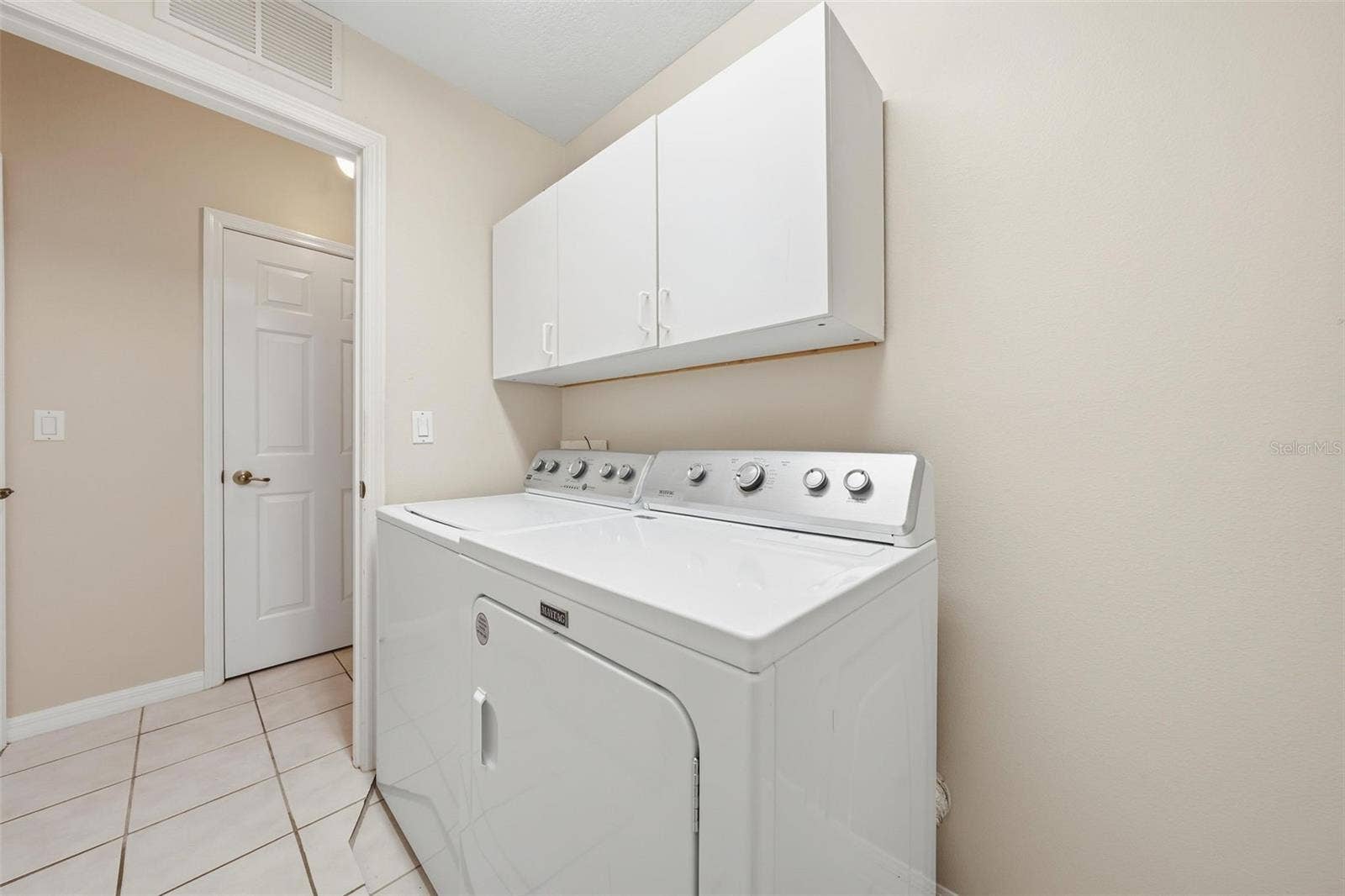 2852 CAPE HORN COURT, Tavares, FL 32778