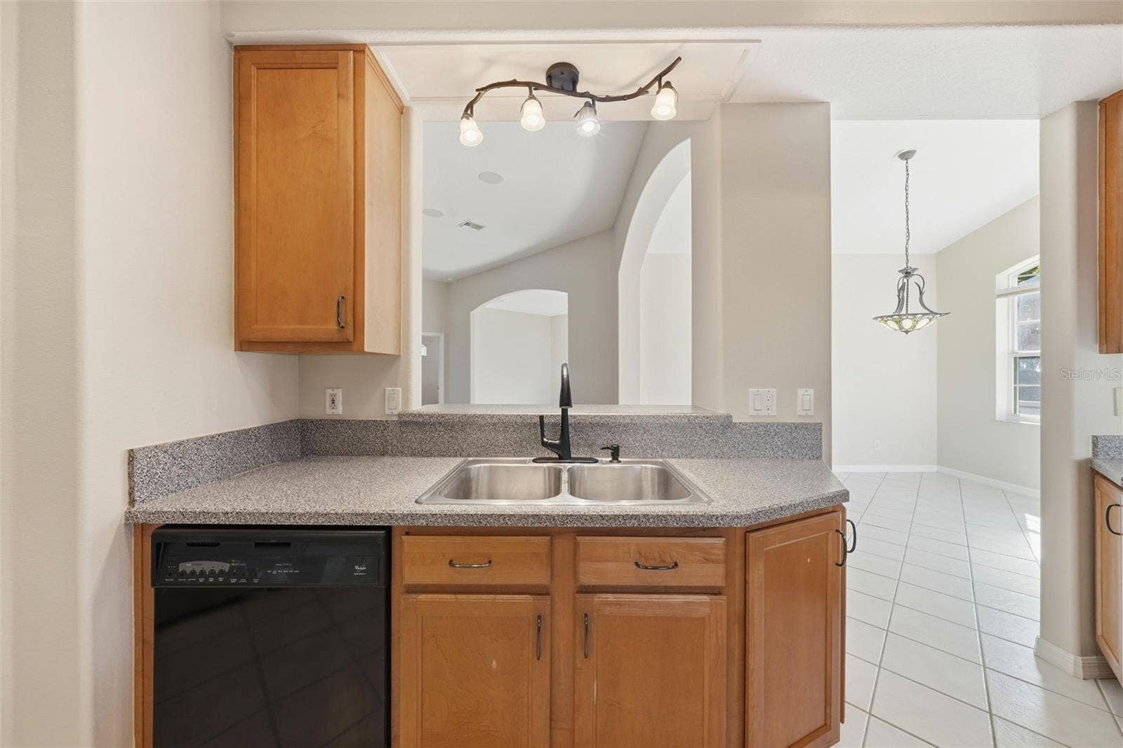 2852 CAPE HORN COURT, Tavares, FL 32778