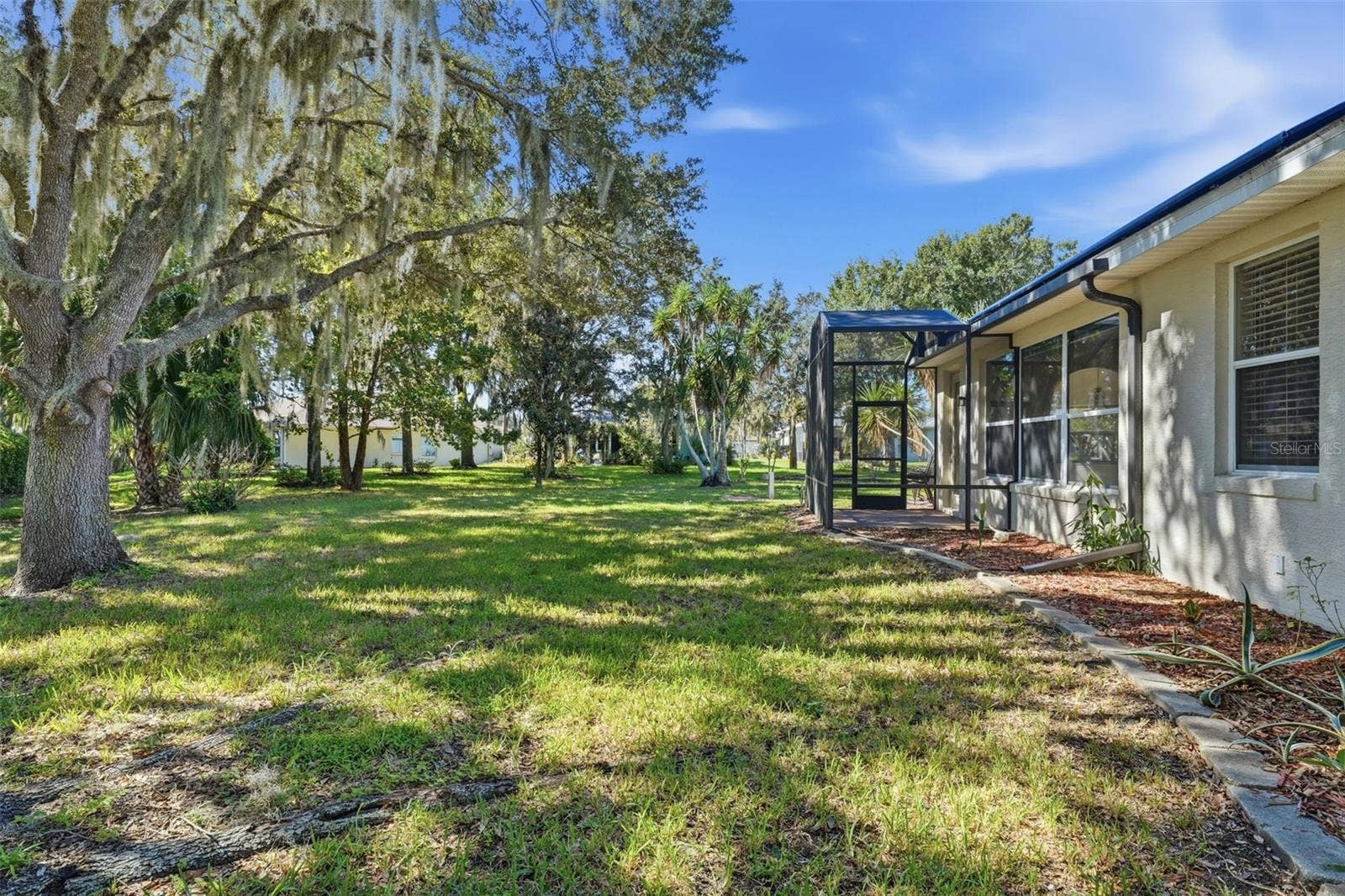 2852 CAPE HORN COURT, Tavares, FL 32778